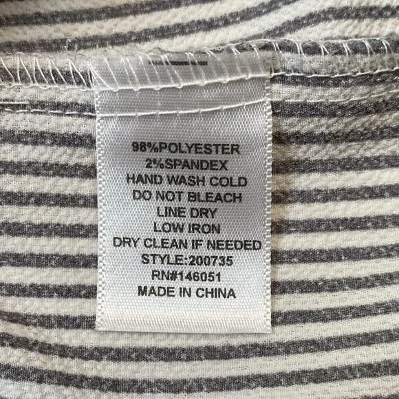 Monteau Baby Doll Vertical Stripe 3/4 Sleeve Top Size S Seersucker Black/White - Picture 9 of 12